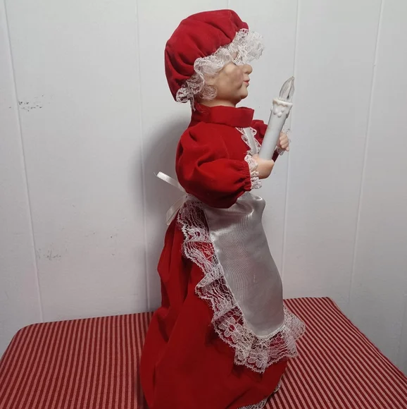 Vintage Mrs. Claus Figure - Picture 6 of 7